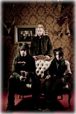 Sixx: A.M. Fanpage | About - Biography